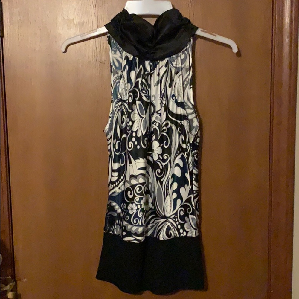 Black and white sleeveless shirt